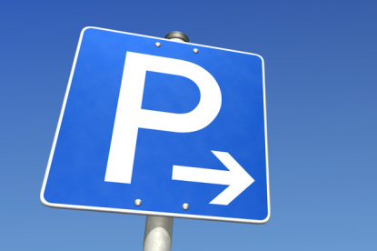 Parkschild (Quelle: bluedesign, Quelle: Fotolia)