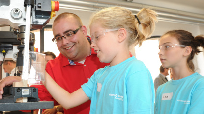 Tüfteln in der Wissenswerkstatt (Foto: Iris Maria Maurer) 