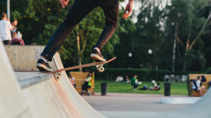 Kinder im Skatepark (Foto: starovphoto/Fotolia)