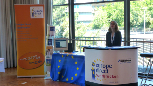 Stand d'information d'europe direct (Photo: Frank Fried)