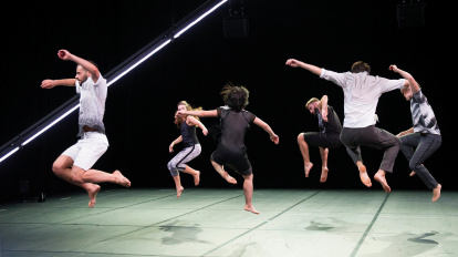 Centre Chorégraphique: Are friends electric? Foto: Laurent Philippe Centre Chorégraphique: Are friends electric? Foto: Laurent Philippe