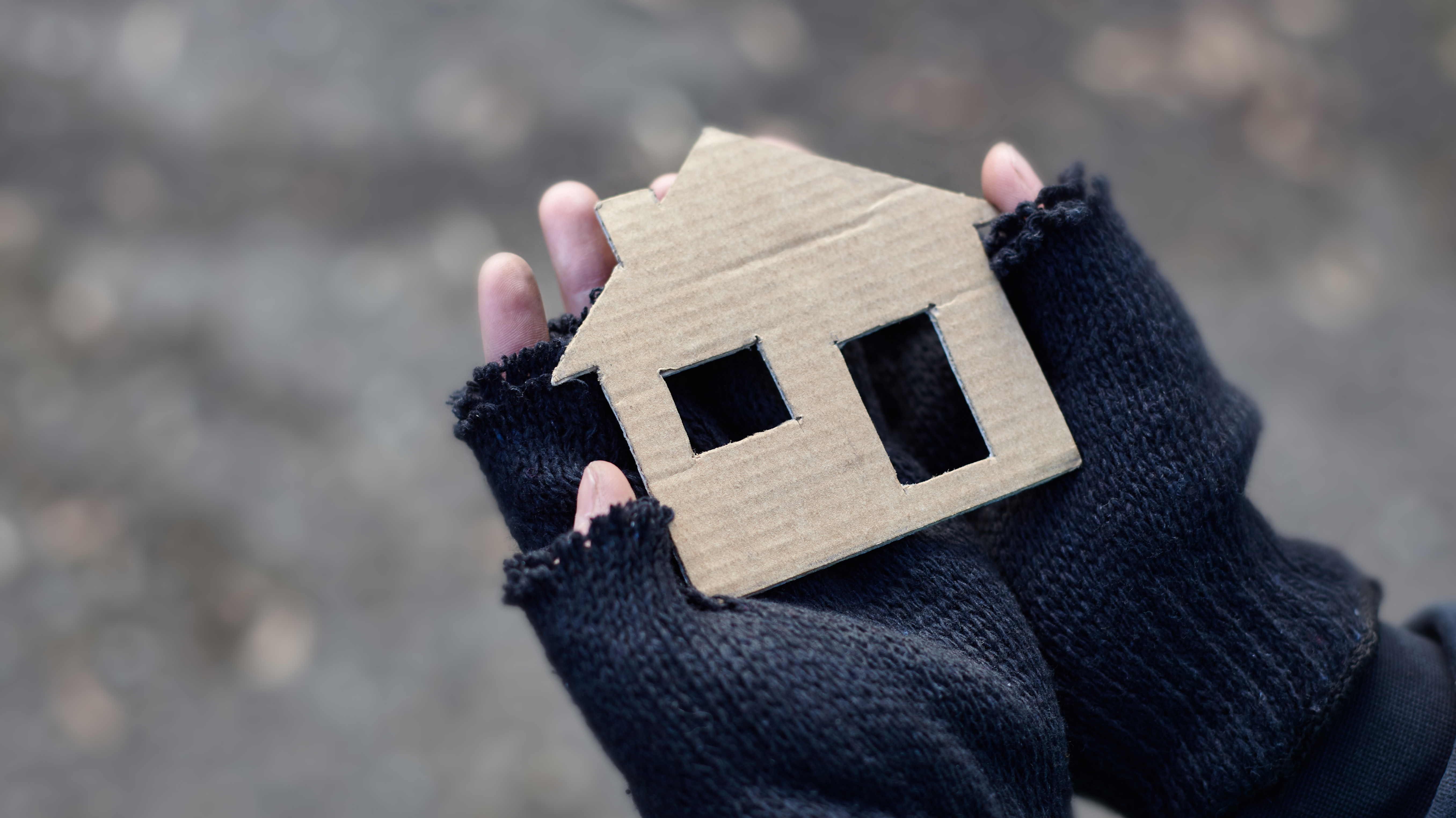 Obdachlosenhilfe (Foto: Shutterstock/Roman Bodnarchuk)