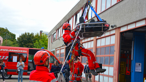 Notfalltag - Vorführung der Höhenretter auf der FW 2