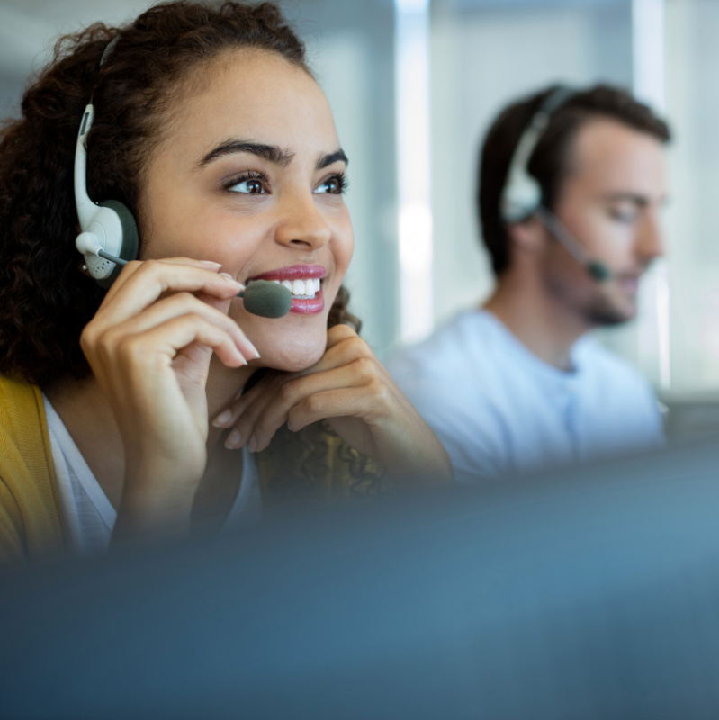 Servicemitarbeiterinnen und Mitarbeiter