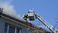Wohnungsbrand fordert Feuerwehr