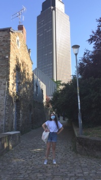 Charlotte, Junge Botschafterin aus Nantes in Saarbrücken Alltag von Jugendlichen zu Zeiten von Corona in Nantes