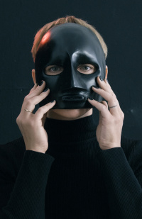 Person with mask on its face