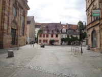 Katholisch-Kirchstraße Beispiel ohne Verkehr, Erweiterung der Fußgängerzone am St. Johanner Markt