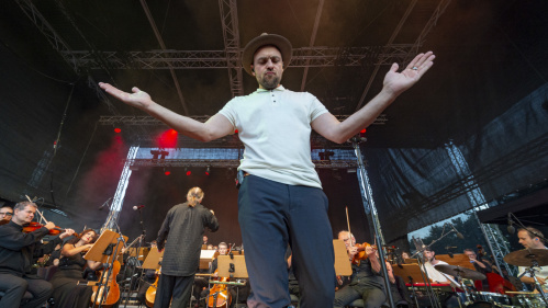 Impressionen vom Kultstadtfest-Samstag 2022: Max Mutzke und das Saarländische Staatsorchester 