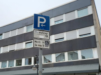 WCD: Schwerpunkt Schilder und Verkehrszeichen rund um den St. Johanner Markt und das Rathaus St. Johann