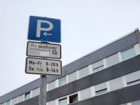 WCD: Schwerpunkt Schilder und Verkehrszeichen rund um den St. Johanner Markt und das Rathaus St. Johann
