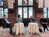 Diskussionsrunde anlässlich des russischen Überfalls im Rathausfestsaal 