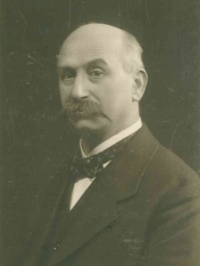 Porträtaufnahme von Heinrich Korn um 1920