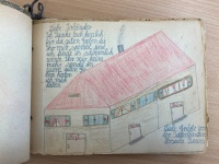 Zeichnung der Schweizerischen Arzt- und Hilfsbaracke vor der Ruinenlandschaft Saarbrückens. In dieser Baracke wurden die Kinder zunächst untersucht. Je nach Ernährungszustand wurde entschieden, an wie vielen Schulspeisungen sie teilnehmen durften