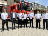 Ernennung von Feuerwehrbeamten auf Lebenszeit: ngo Wagenknecht, OB Conradt, Phillipp Gehm, Eva Zapp, Daniel Woll, Stefan König, Paul Hahn