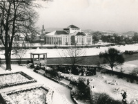 Staatstheater und Schlossgarten im Schnee, 1963