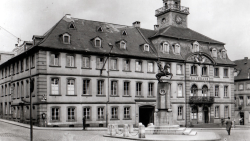 Altes Rathaus am Schlossplatz um 1938