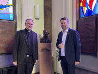 Dr. Frank Kleinjohann, neuer Dekan im pastoralen Raum Saarbrücken, hat sich am 23. April zu einem Kennenlern-Termin mit OB Uwe Conradt im Rathaus getroffen.