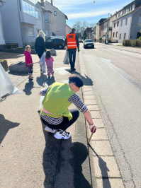 Picobello 2025: Kita Klarenthal  sammelt an der Hauptstraße