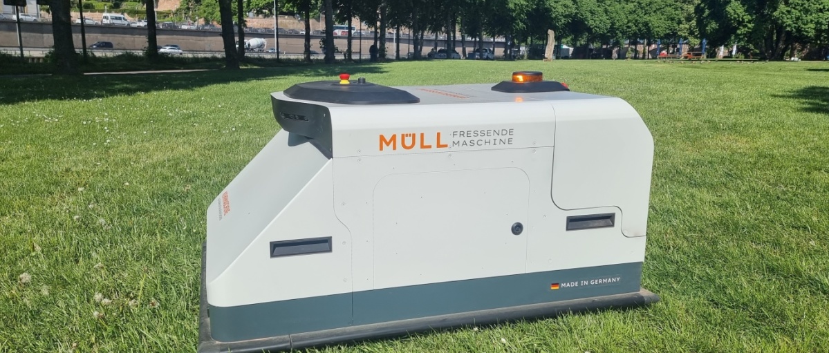 Selbstfahrender KI-Roboter reinigt entlang der Saar  