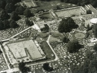 Luftaufnahme des Schwarzenbergbades um 1983