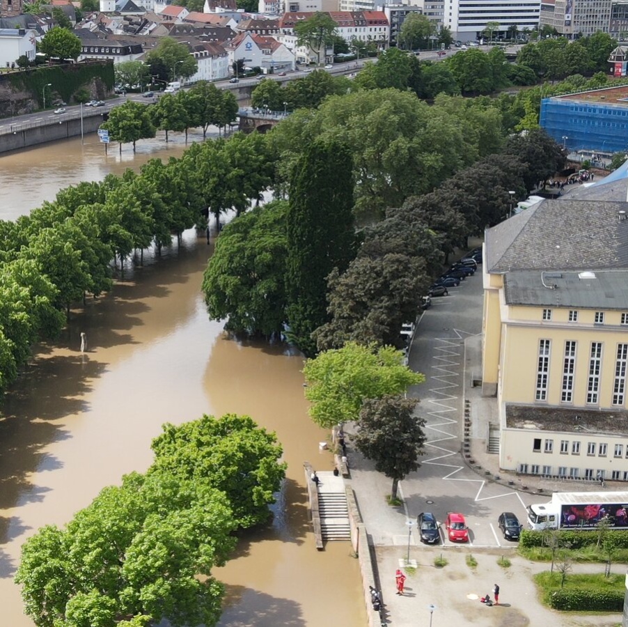 Luftbildansicht vom Hochwasser 2024 am Staatstheater