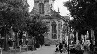 Schwarz-weiß Fotografie der Türkenstraße mit Basilika St. Johann