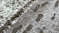 Schuhspuren im Schnee