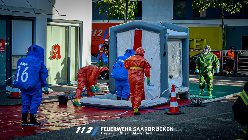 Einsatzbilder - Gefahrguteinsatz Europaallee Einsatzbilder - Gefahrguteinsatz Europaallee