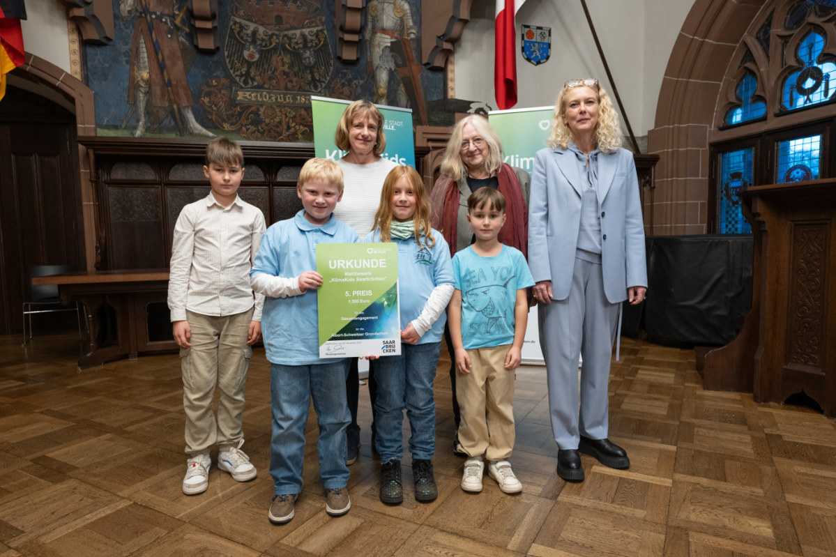 Klimakids 2025 Teilnehmer Platz 5 - Albert-Schweitzer Grundschule Gruppenfoto Preisträger Platz 5 - Albert-Schweitzer Grundschule