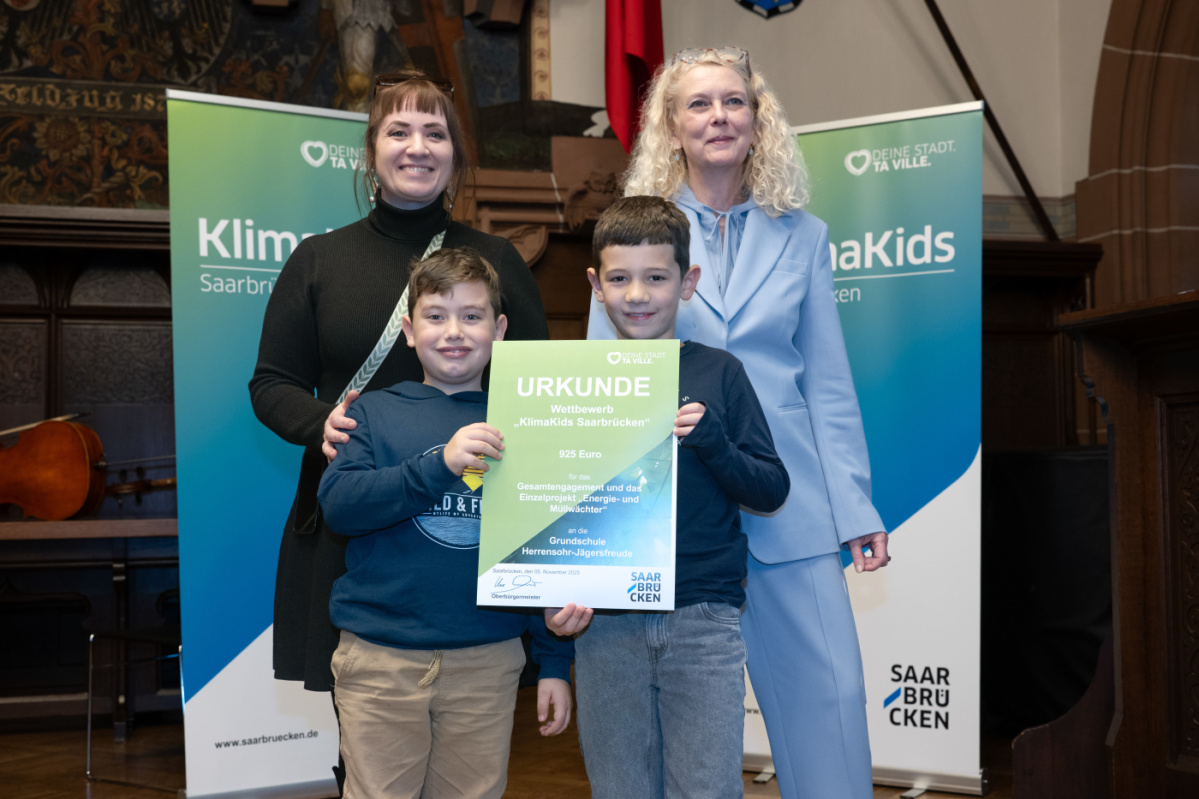 Klimakids 2025 Teilnehmer Platz 7 - Grundschule Herrensohr-Jägersfreude Gruppenfoto Preisträger Platz 7 - Grundschule Herrensohr-Jägersfreude