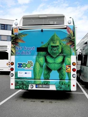 Wasserstoffbus Zoo-Motiv Heck Image